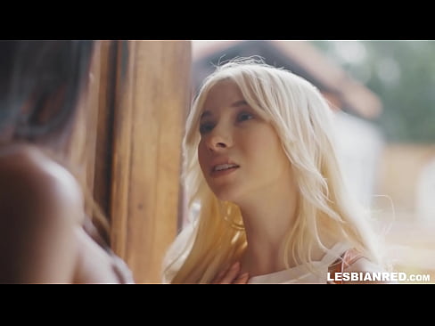 ❤️ 소녀는 몇 달 후 집에 돌아와 결국 새엄마의 음부를 먹습니다. 슈퍼 섹스 우리 ko.drpornofilme.ru ❌️